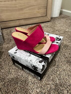 CL by Laundry Fuchsia and Light Pink Suede Wedge Sandals